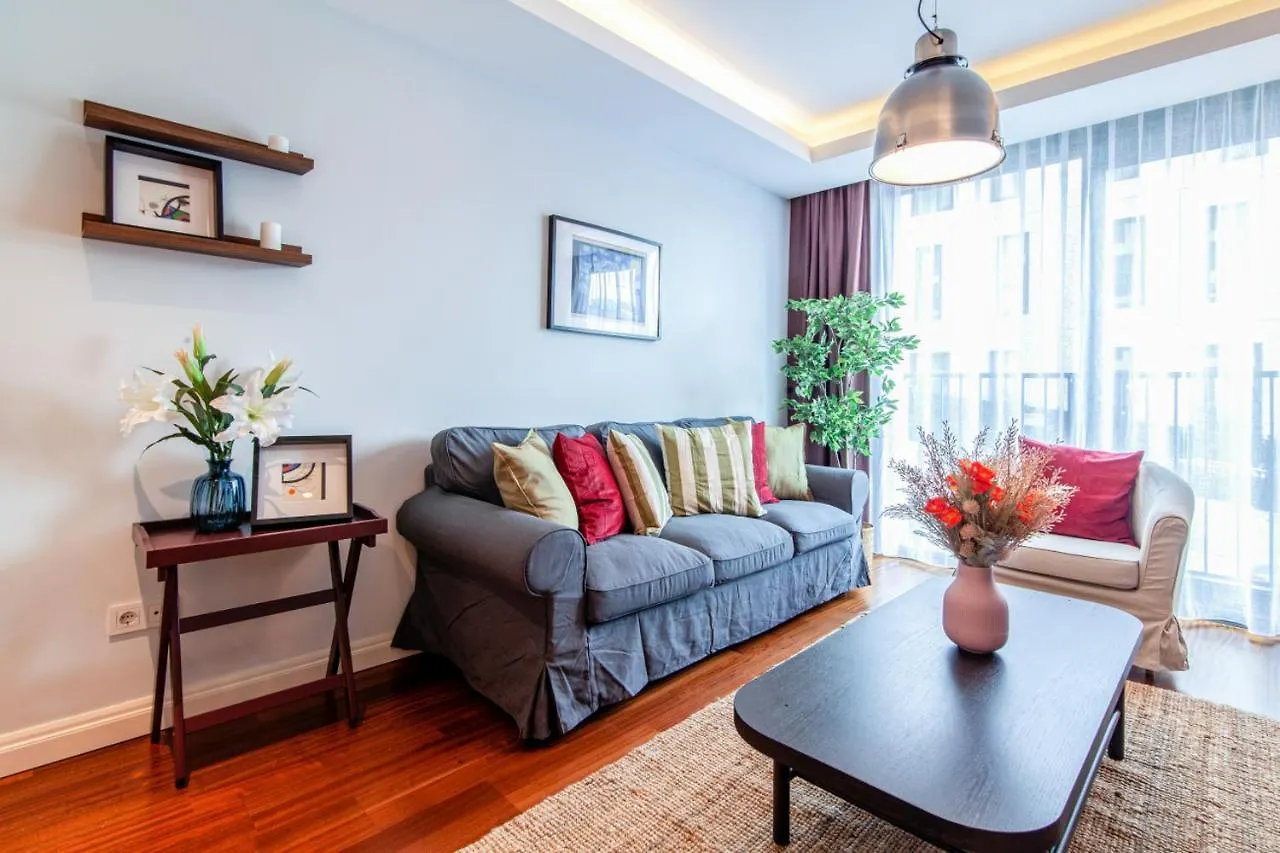 Cozy Flat Near Popular Attractions In Beyoglu location